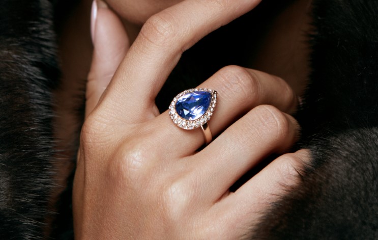 Exploring the Rich Blues: How to Choose the Best Sapphire Jewelry